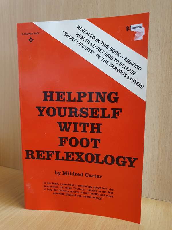 Helping Yourself with Foot Reflexology by Mildred Carter (Paperback)