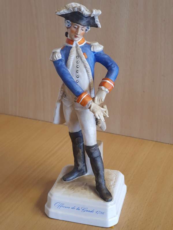 W. Goebel Figurine - Officier De La Garde - West Germany