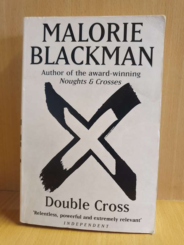 Double Cross: Malorie Blackman (Paperback)