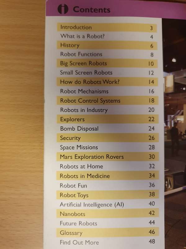 Robots - Essential Facts at Your Fingertips (Paperback)