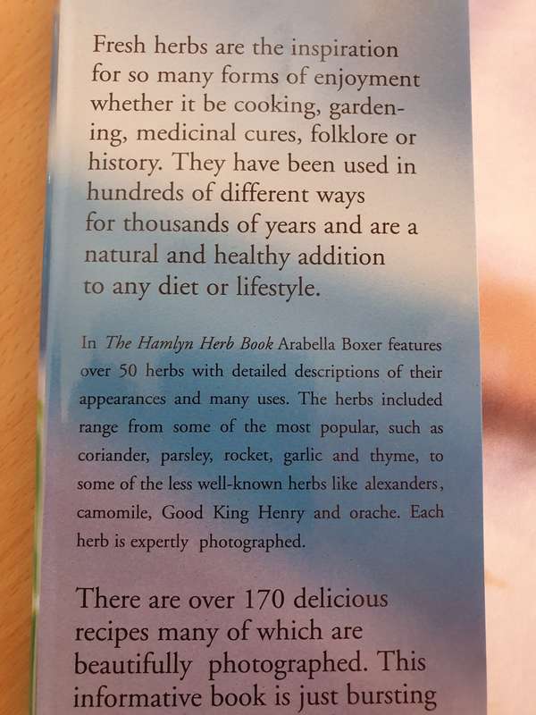 The Hamlyn Herb Book - The complete guide to culinary herbs with over 170 recipes: Arabella Boxer