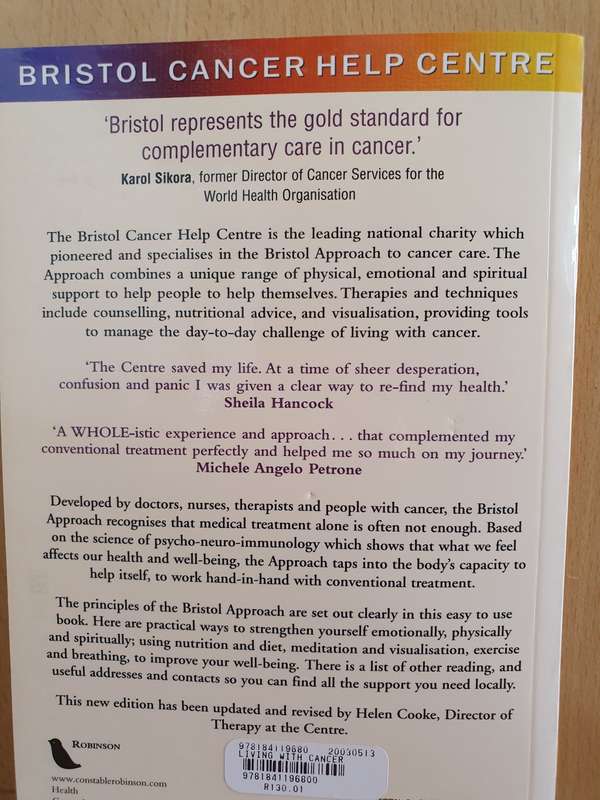 The Bristol Approach to Living with Cancer : Helen Cooke (Paperback)