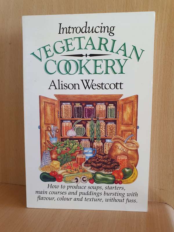 Introducing Vegetarian Cookery: Alison Westcott (Paperback)
