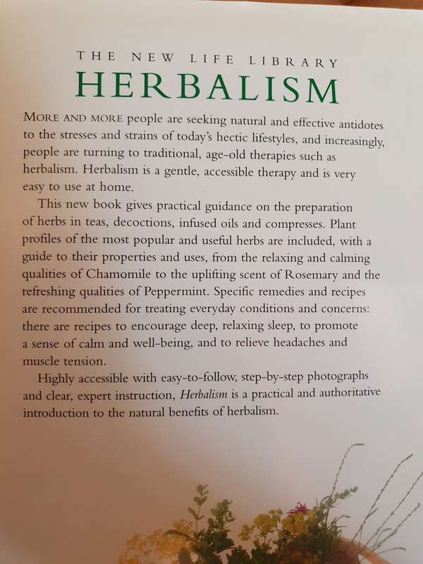 Herbalism - Using Herbs for Stress Relief and Common Ailments: Sue Hawkey (Hardcover)