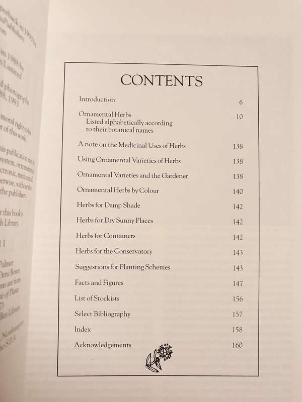 Ornamental Herbs for your Garden - How to cultivate and use beautiful herbs: Deni Bown (Paperback)