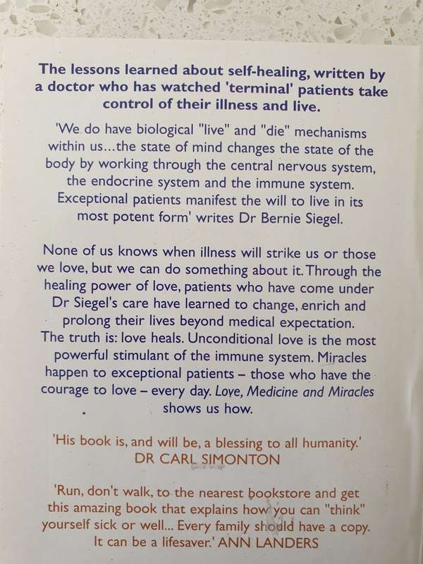 Love, Medicine and Miracles: Bernie Siegel, M.D (Paperback)