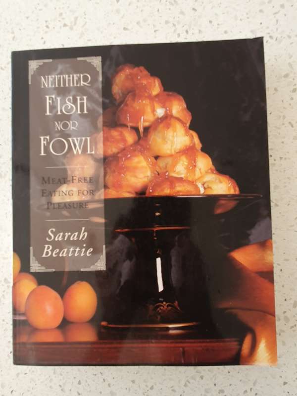 Neither Fish nor Fowl: Sarah Beattie (Paperback)