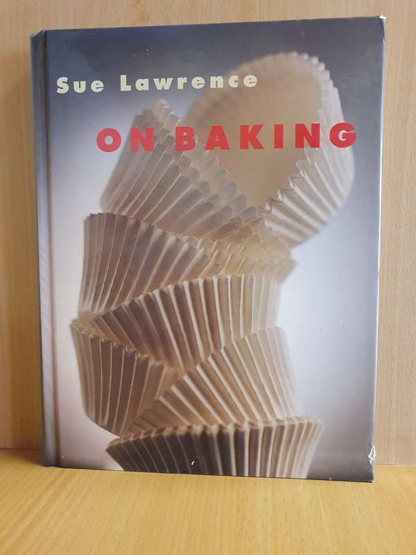 On Baking: Sue Lawrence (Hardcover)