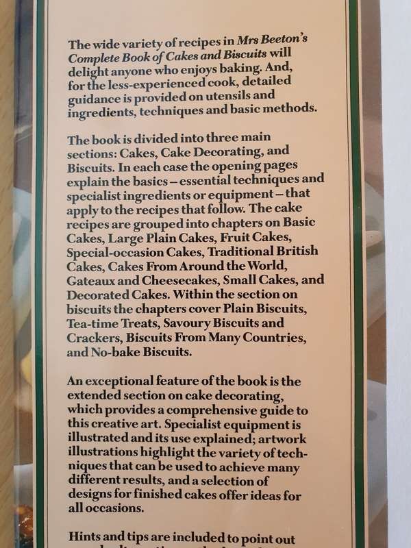 Mrs Beeton`s Complete Book of Cakes & Biscuits (Hardcover)