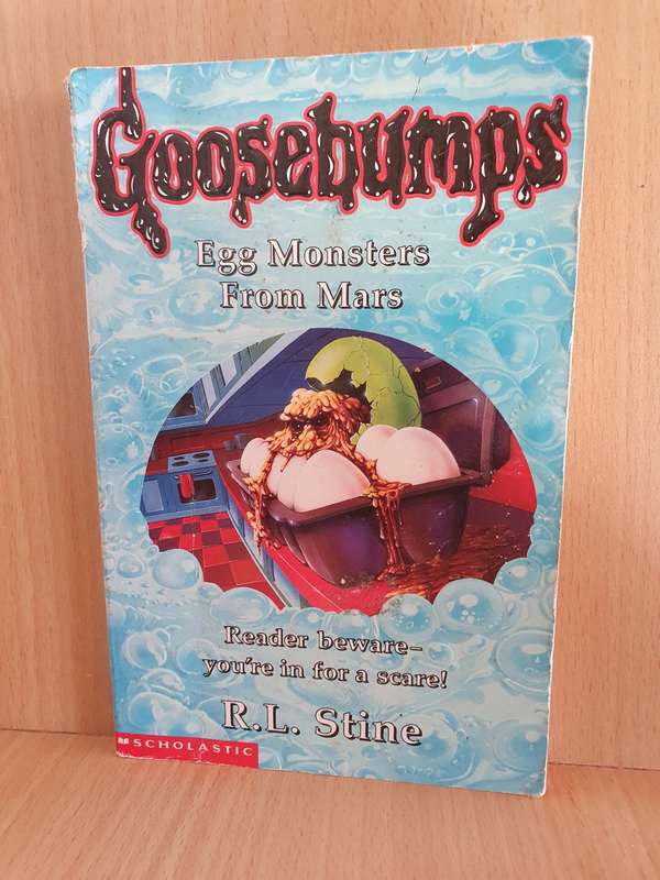 Goosebumps Egg Monsters from Mars:  R.L. Stine (Paperback)