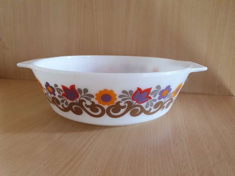 Vintage Pyrex Corningware Dish