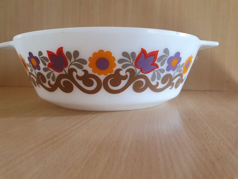 Vintage Pyrex Corningware Dish