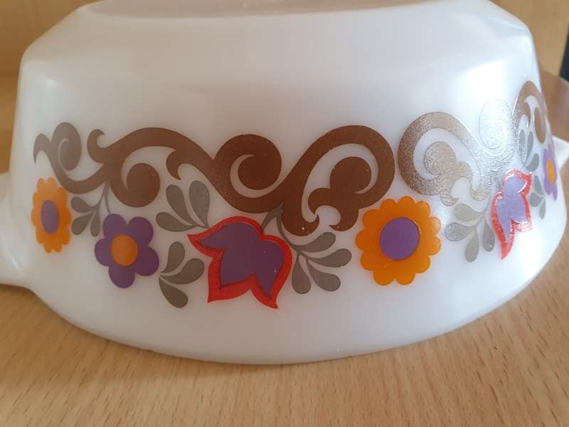 Vintage Pyrex Corningware Dish