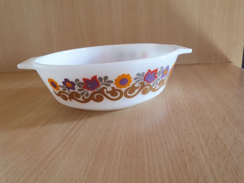 Vintage Pyrex Corningware Dish