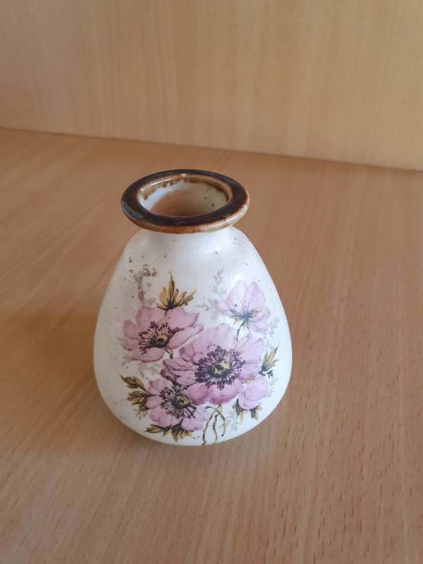 Small Vintage Floral Ceramic Vase - height 9cm width 10cm