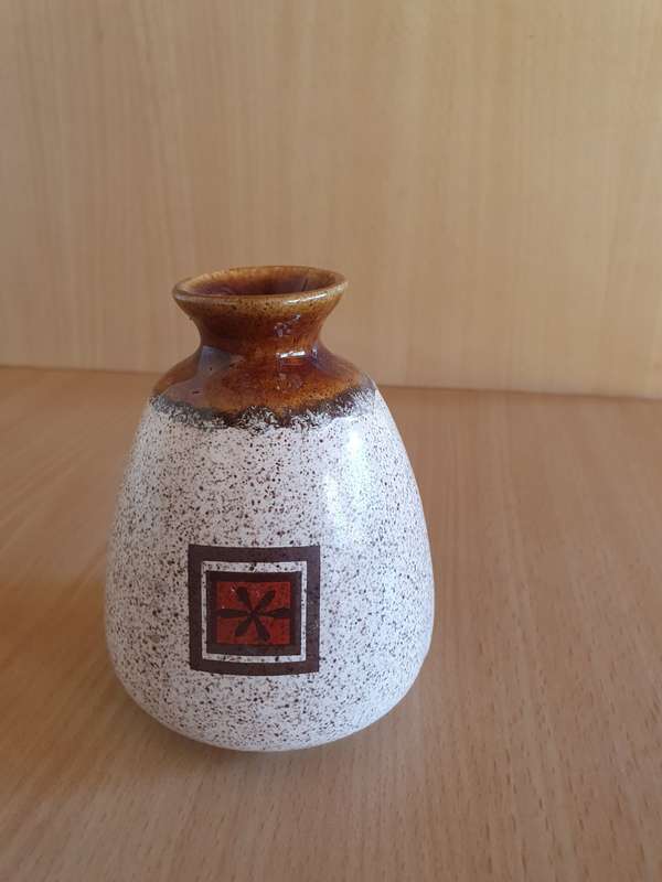 Small Vintage Ceramic Vase - height 9cm width 10cm