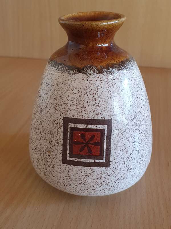 Small Vintage Ceramic Vase - height 9cm width 10cm