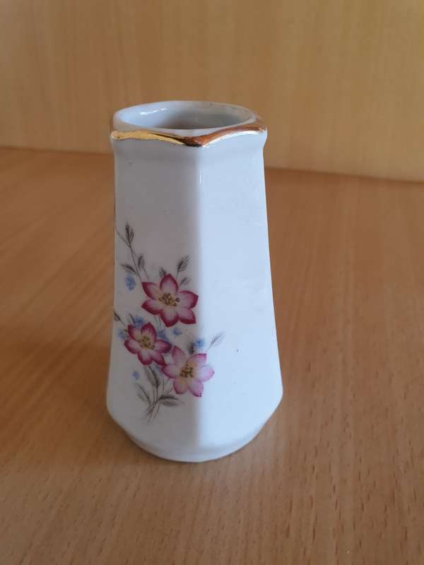 Small Ceramic Floral Vase - height 9cm width 7cm