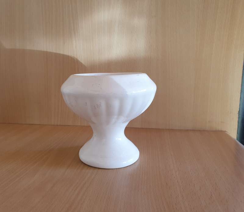 White Ceramic Posy Vase - height 13cm width 14cm