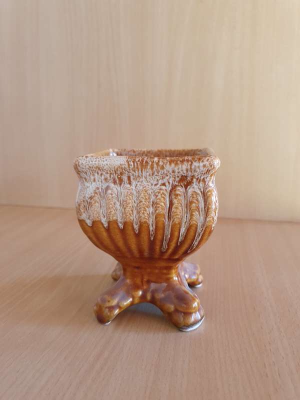 Vintage Ceramic Vase - height 11cm width 8cm
