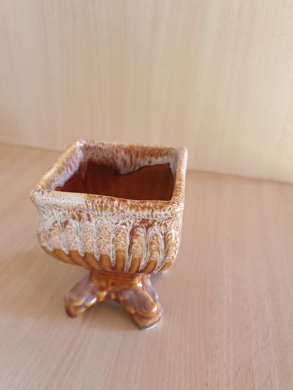 Vintage Ceramic Vase - height 11cm width 8cm
