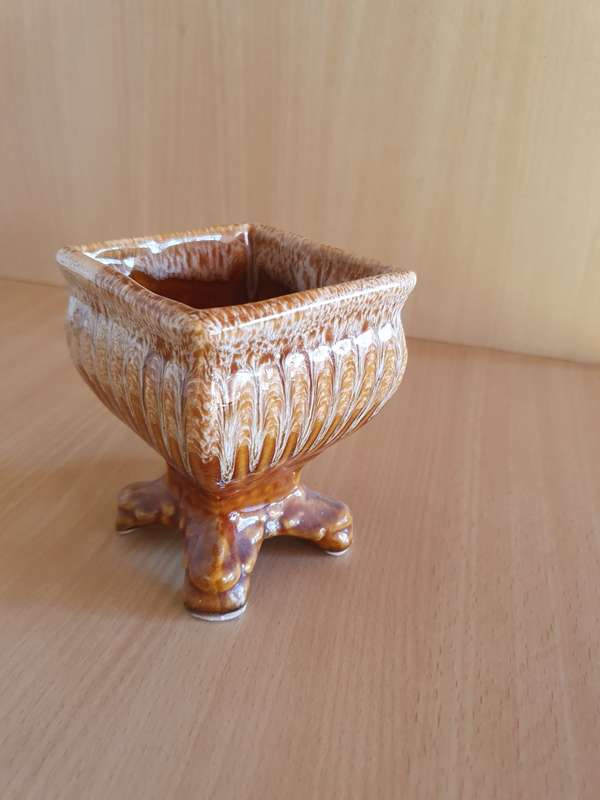 Vintage Ceramic Vase - height 11cm width 8cm