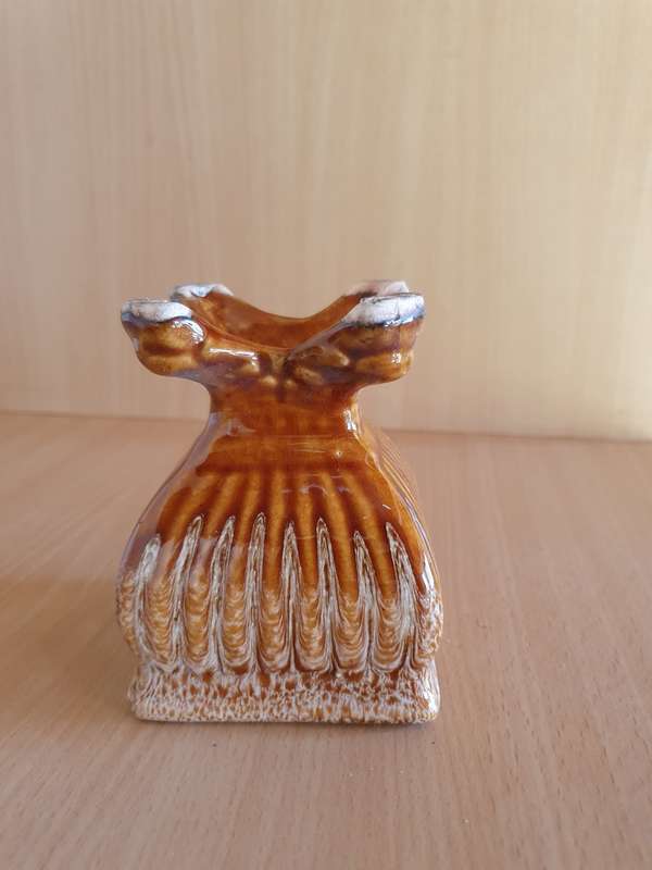 Vintage Ceramic Vase - height 11cm width 8cm