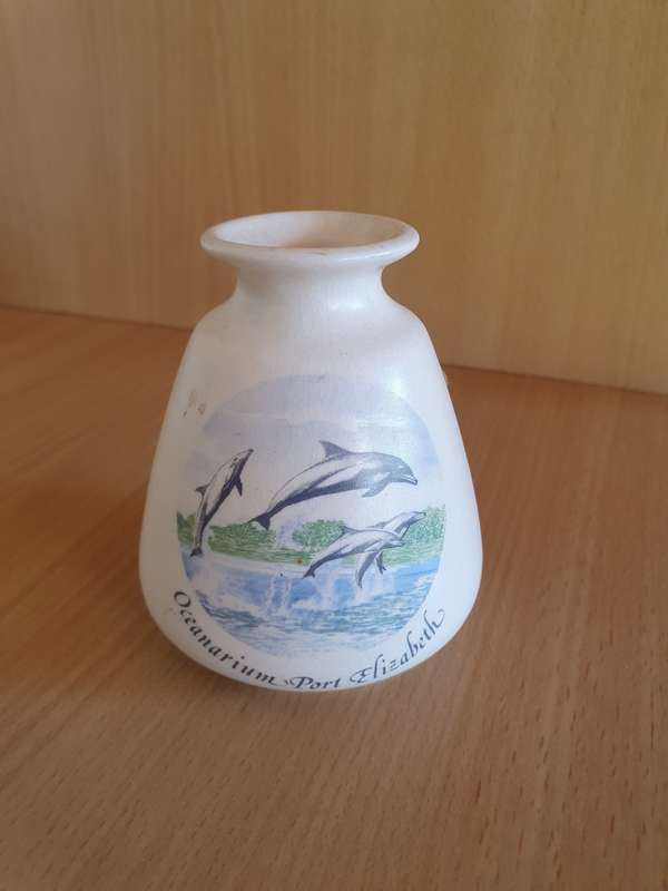 Souvenir Ceramic Vase - Oceanarium - Port Elizabeth (height 9cm width 10cm)