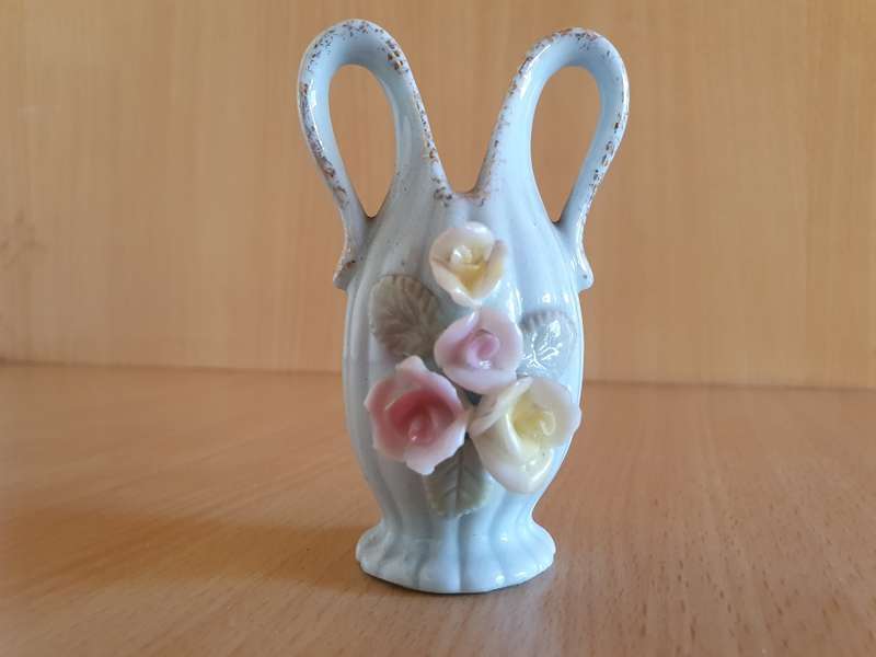 Small Lamode Vase - height 9cm width 5cm