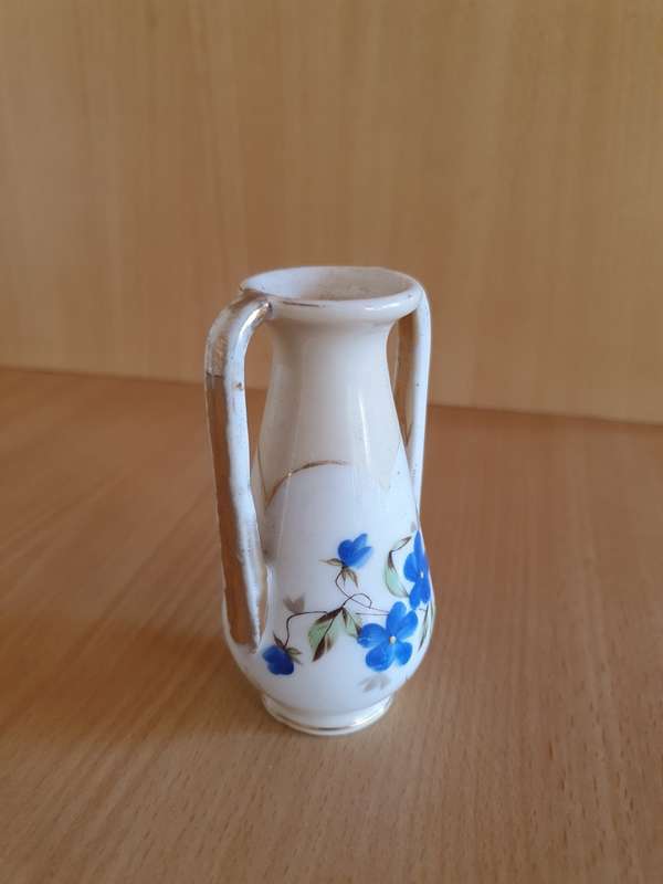 Small Floral Ceramic Vase (height 10cm width 6cm)