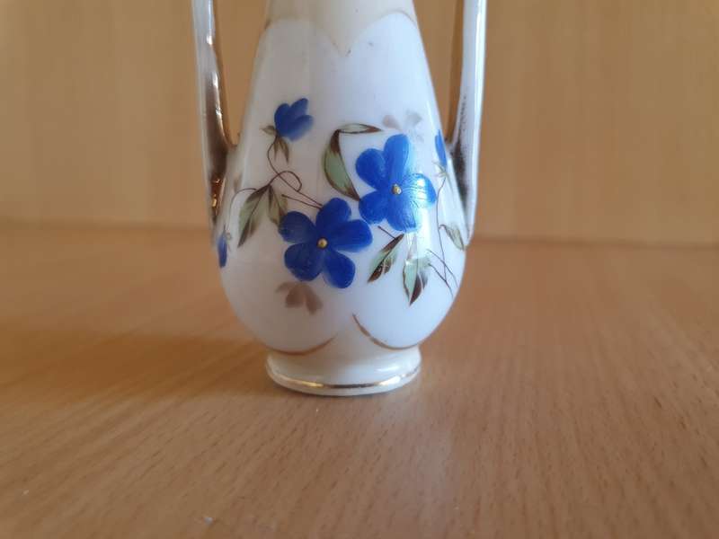Small Floral Ceramic Vase (height 10cm width 6cm)