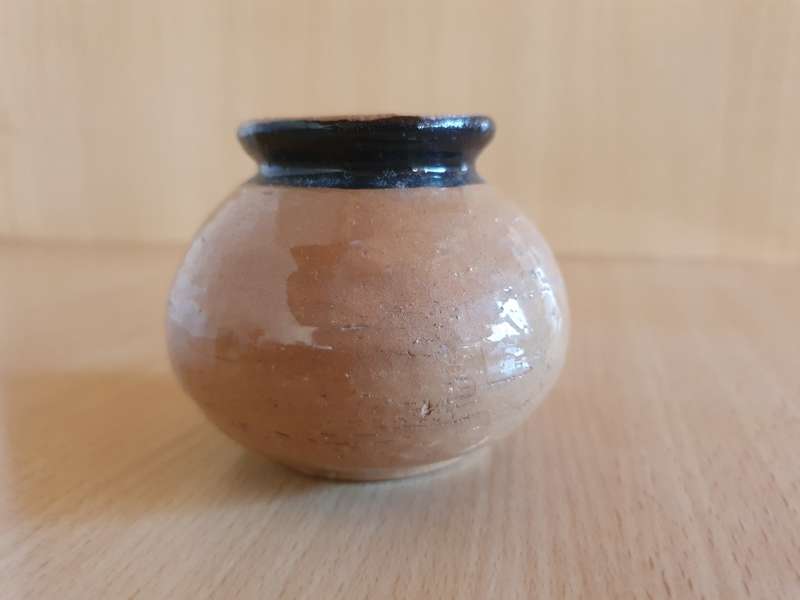 Stoneware Vase - height 7cm width 10cm