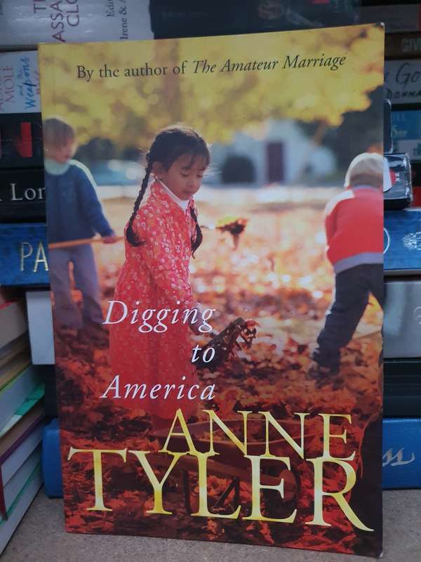 Digging to America: Anne Tyler (Paperback)