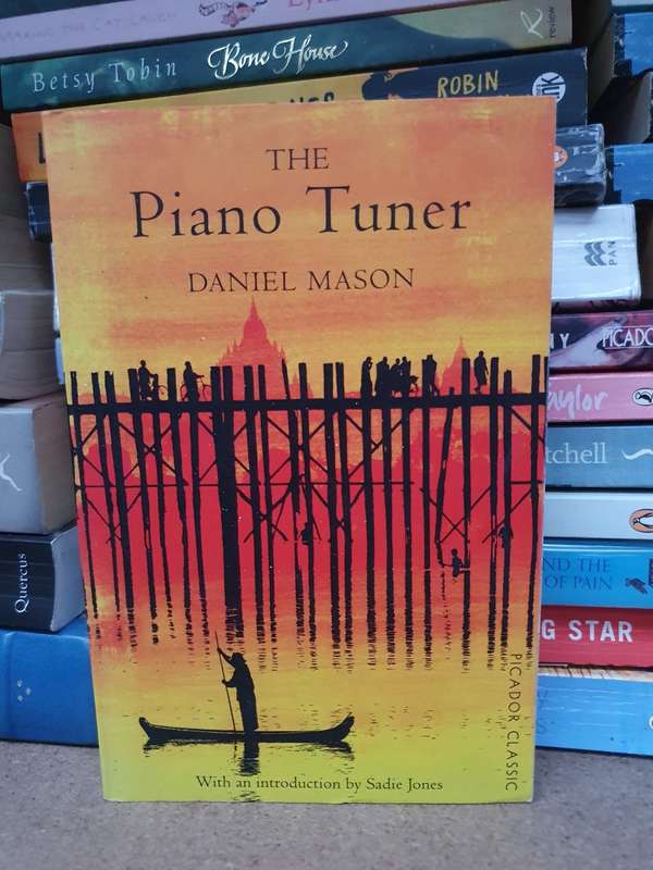 The Piano Tuner: Daniel Mason (Paperback)