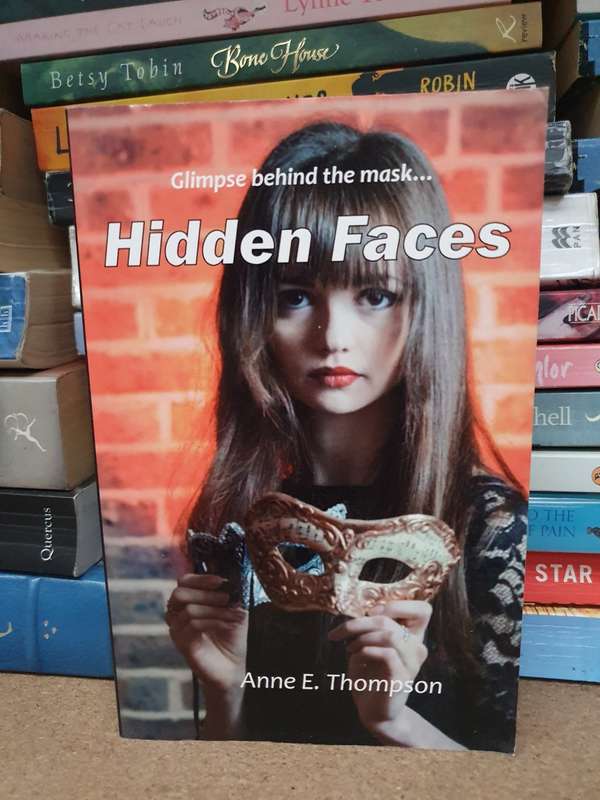 Hidden Faces: Anne E. Thompson (Paperback)