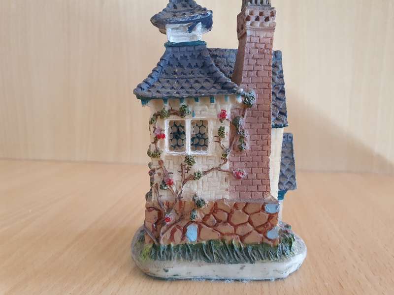 Small House Ornament - height 11cm width 7cm depth 5cm