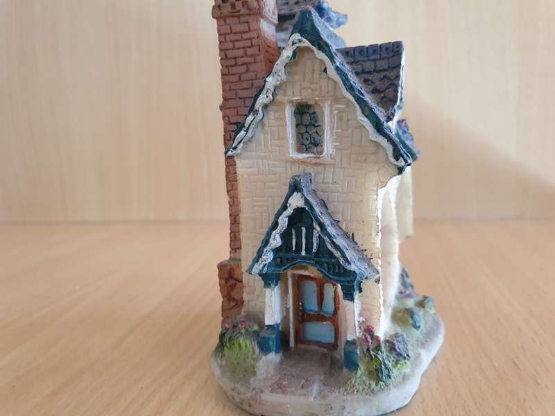 Small House Ornament - height 11cm width 7cm depth 5cm