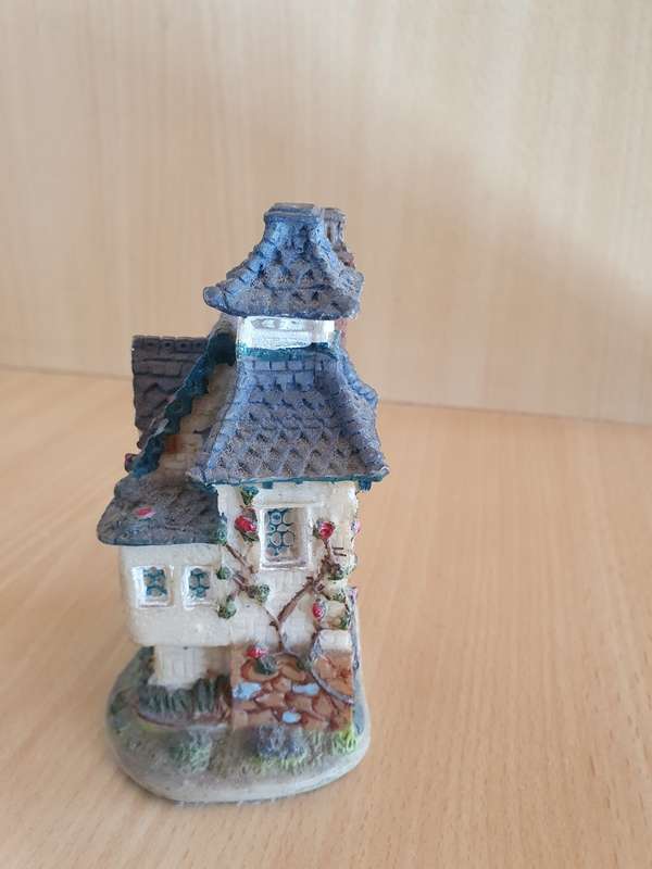 Small House Ornament - height 11cm width 7cm depth 5cm