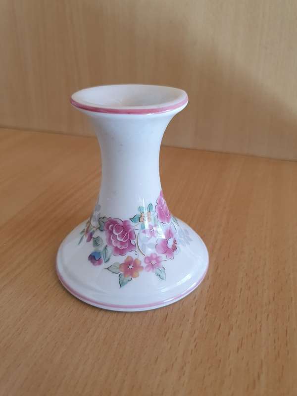 Pretty Floral Candle Holder - Made in Japan, Exclusively for Elizabeth Arden - height 9cm