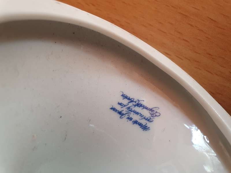 Pretty Floral Candle Holder - Made in Japan, Exclusively for Elizabeth Arden - height 9cm
