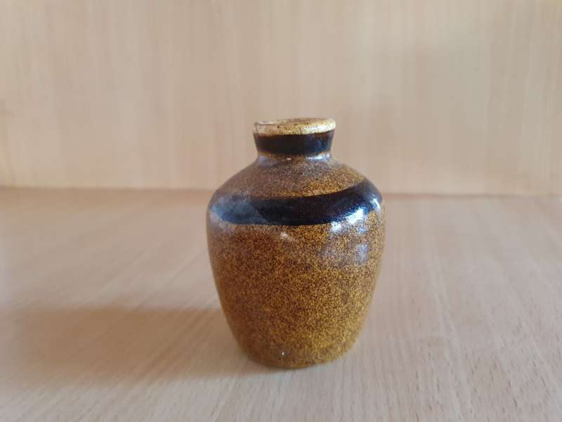 Small Ceramic Vase - height 8cm width 7cm