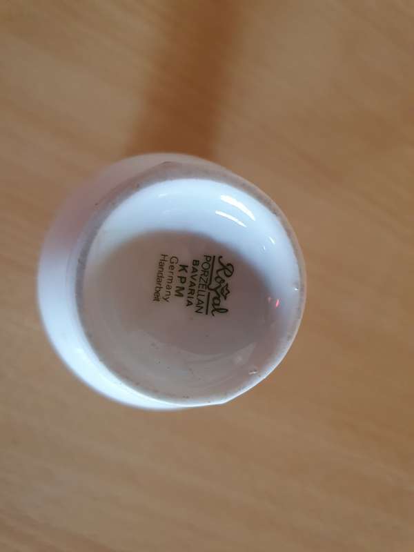 Small Floral Royal Porzellan Bavaria KPM Vase, Made in Germany - height 10cm width 8cm