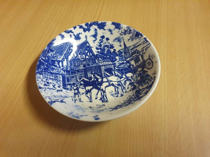 Round Blue & White Bowl - Constantia (width 14cm height 3cm)