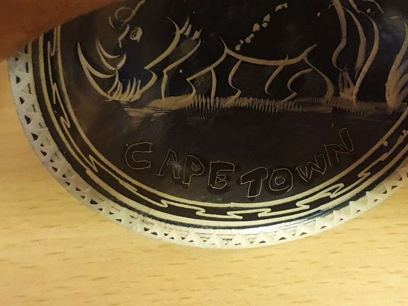 Round Pottery Bowl with Animal Design - width 10cm height 2cm