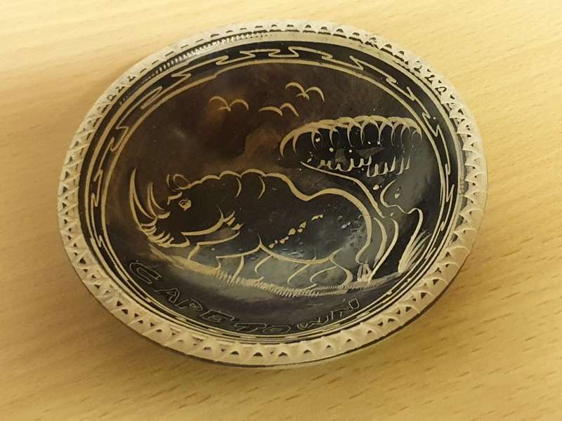Round Pottery Bowl with Animal Design - width 10cm height 2cm