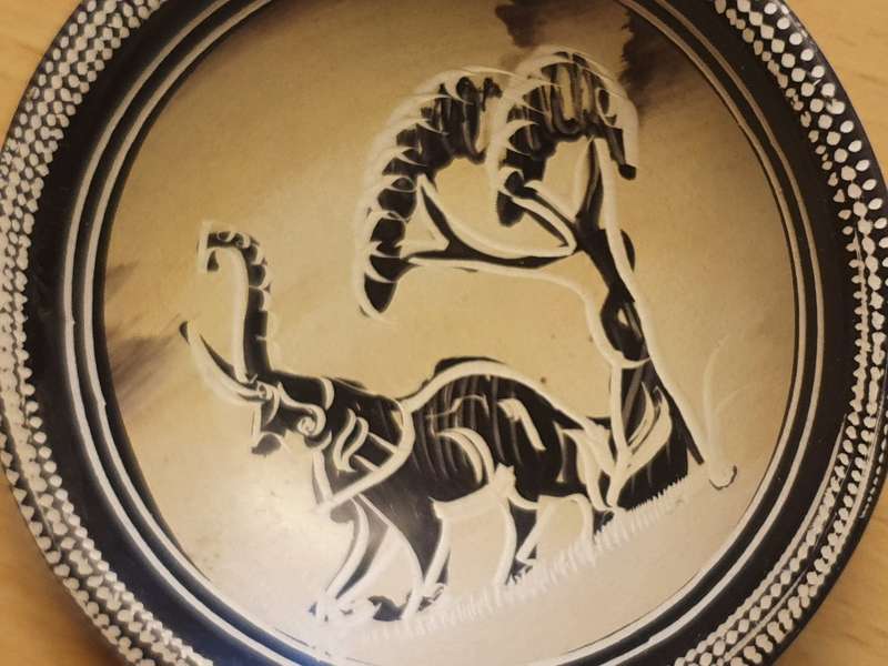 Round Pottery Bowl with Elephant Design - width 7cm