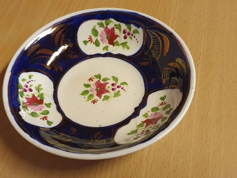 Round Vintage Bowl - width 14cm height 3cm