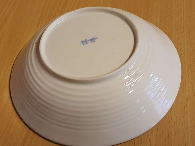 Round Imperial Imari Bowl - width 16cm height 4cm