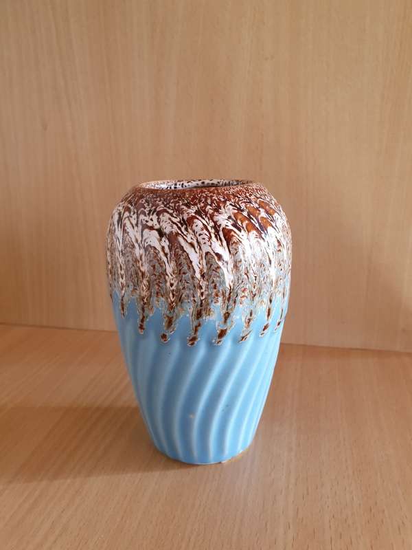 Ceramic Vase - height 14cm width 12cm