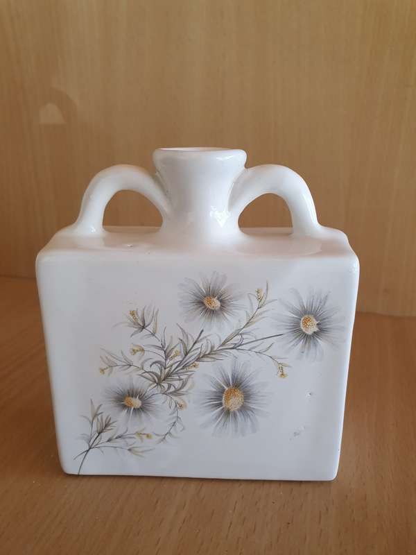 Ceramic Floral Pattern Vase - height 11cm width 10cm depth 4cm